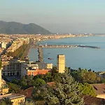 Poseidon -boutique Hotel- מלון 4*