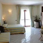 מלון Poseidon -boutique Hotel- סלרנו
