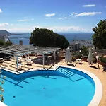 מלון Poseidon -boutique Hotel-
