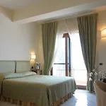 Poseidon -boutique Hotel- מלון 4*