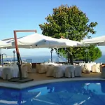 Poseidon -boutique Hotel- סלרנו
