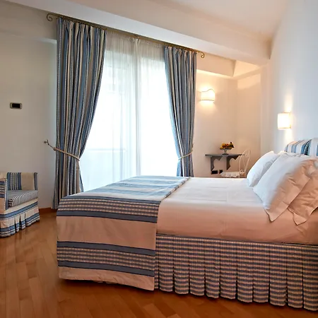 Poseidon -boutique Hotel-