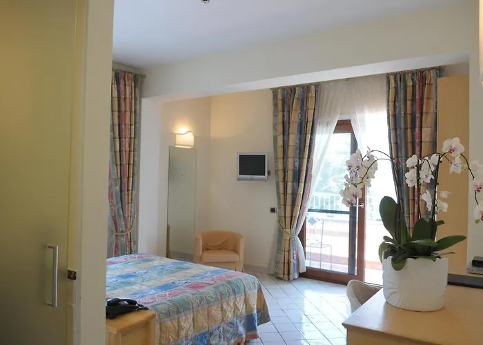 Poseidon -boutique Hotel- 4* Salerno