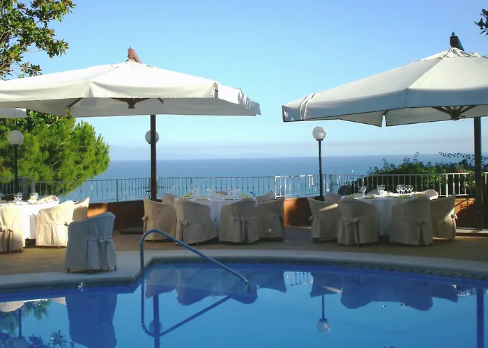 Poseidon -boutique Hotel- 4*