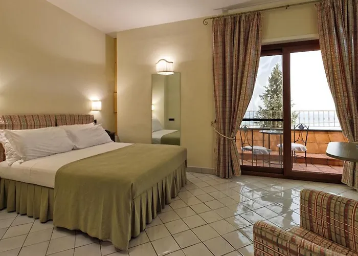 Poseidon -boutique Hotel- 4* Salerno