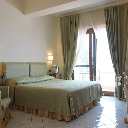 Poseidon -boutique Hotel- 4*