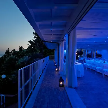 Szálloda Poseidon -boutique Hotel-