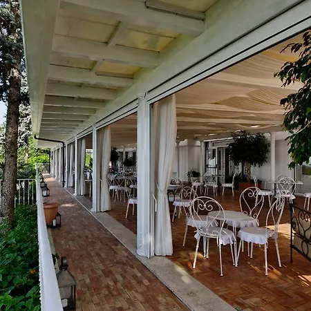 Poseidon -boutique Hotel- 4* Salerno