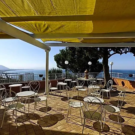 Poseidon -boutique Hotel-