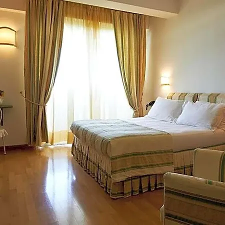 Poseidon -boutique Hotel- Otel 4*