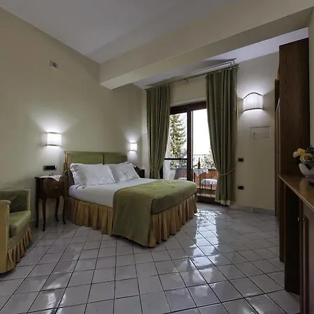 Poseidon -boutique Hotel- 4* Salerno