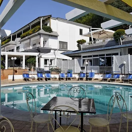 Poseidon -boutique Hotel-